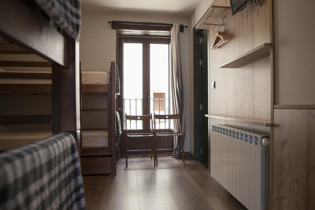 Hostel-Albergue Monte Perdido تورلا المظهر الخارجي الصورة