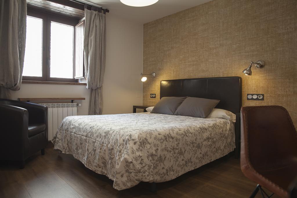 Hostel-Albergue Monte Perdido تورلا المظهر الخارجي الصورة