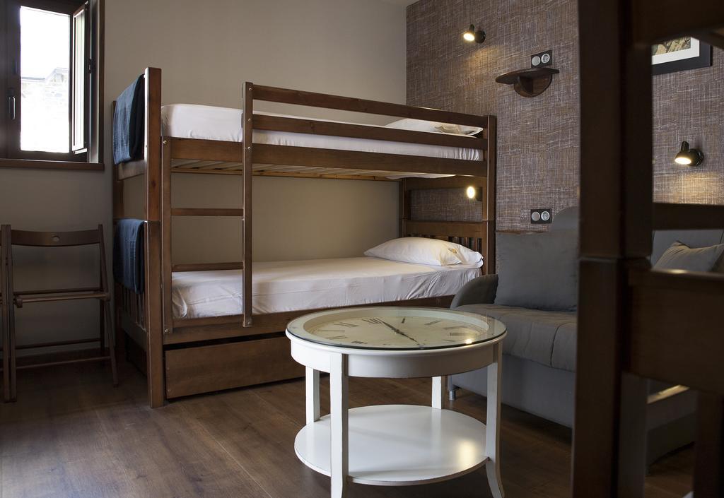 Hostel-Albergue Monte Perdido تورلا المظهر الخارجي الصورة