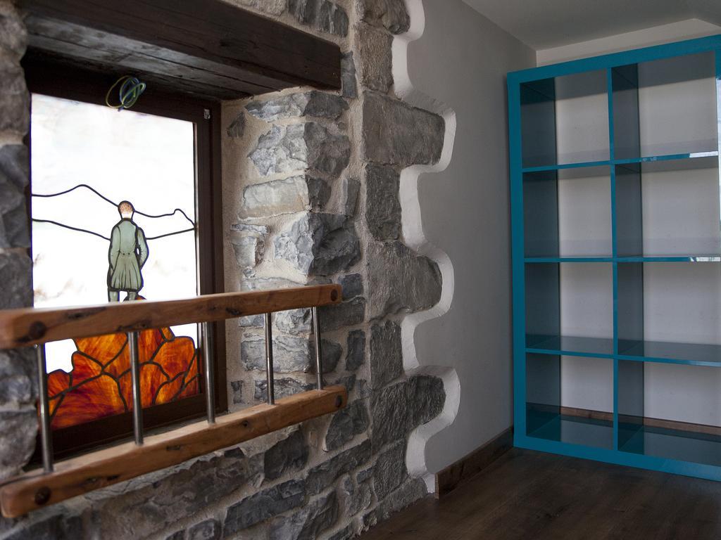 Hostel-Albergue Monte Perdido تورلا المظهر الخارجي الصورة