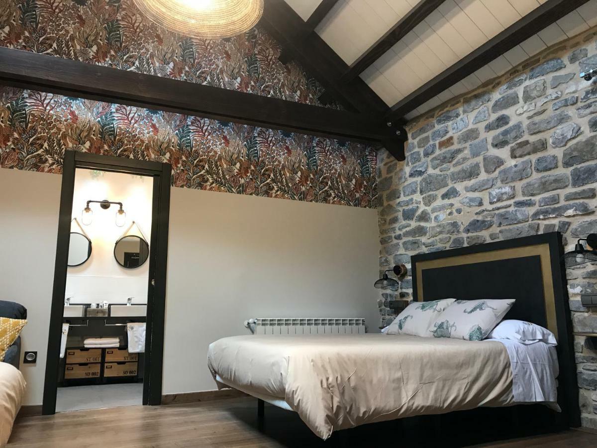 Hostel-Albergue Monte Perdido تورلا المظهر الخارجي الصورة