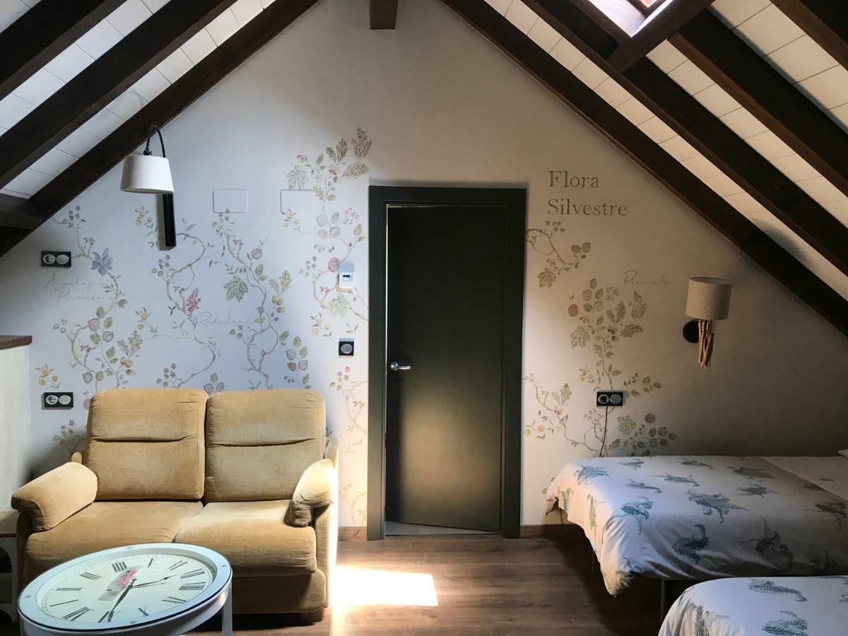 Hostel-Albergue Monte Perdido تورلا المظهر الخارجي الصورة